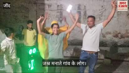VIDEO : दिल्ली की मुख्यमंत्री रेखा गुप्ता के गांव में आधी रात बजा डीजे, खूब थिरके ग्रामीण