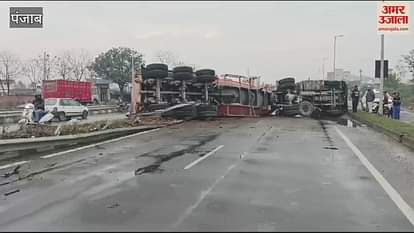 VIDEO : Accident in Pathankot truck loaded with cement overturned while saving cow VIDEO : Accident in Pathankot truck loaded with cement overturned while saving cow