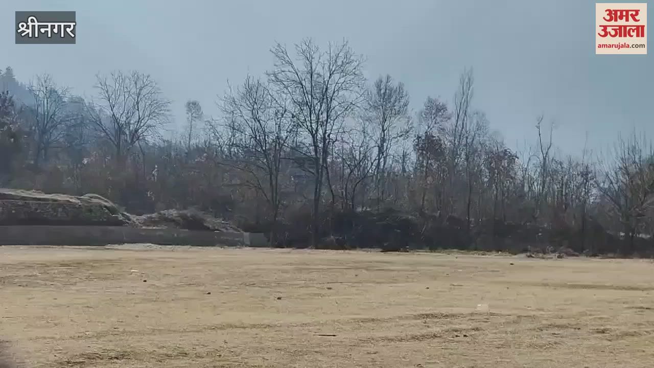 VIDEO : Suspected IED found in Pulwama creates panic, security forces seal the area