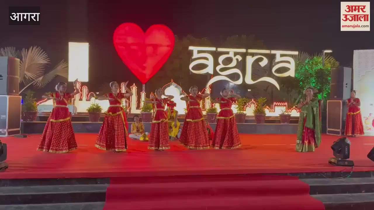 VIDEO : Events held under Taj Mahotsav at taj selfie point