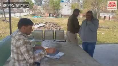 VIDEO : Bike jumped on a breaker in Jhajjar, rider died after falling