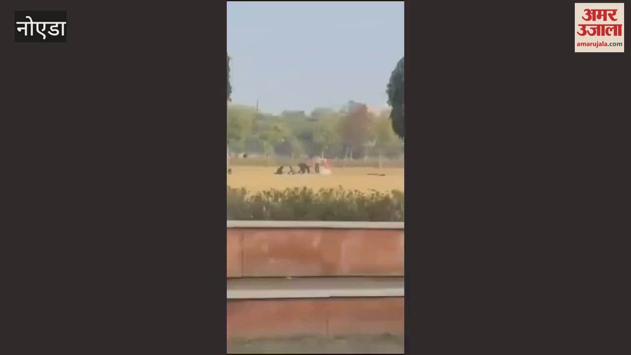 VIDEO : Fight broke out between girl students again in university in Dankaur