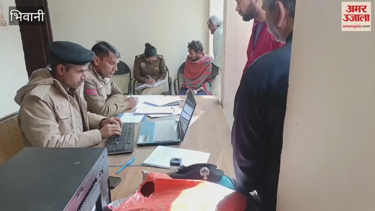 VIDEO : While returning home late night from a wedding ceremony in Bhiwani, the bike collided with the divider, two friends died