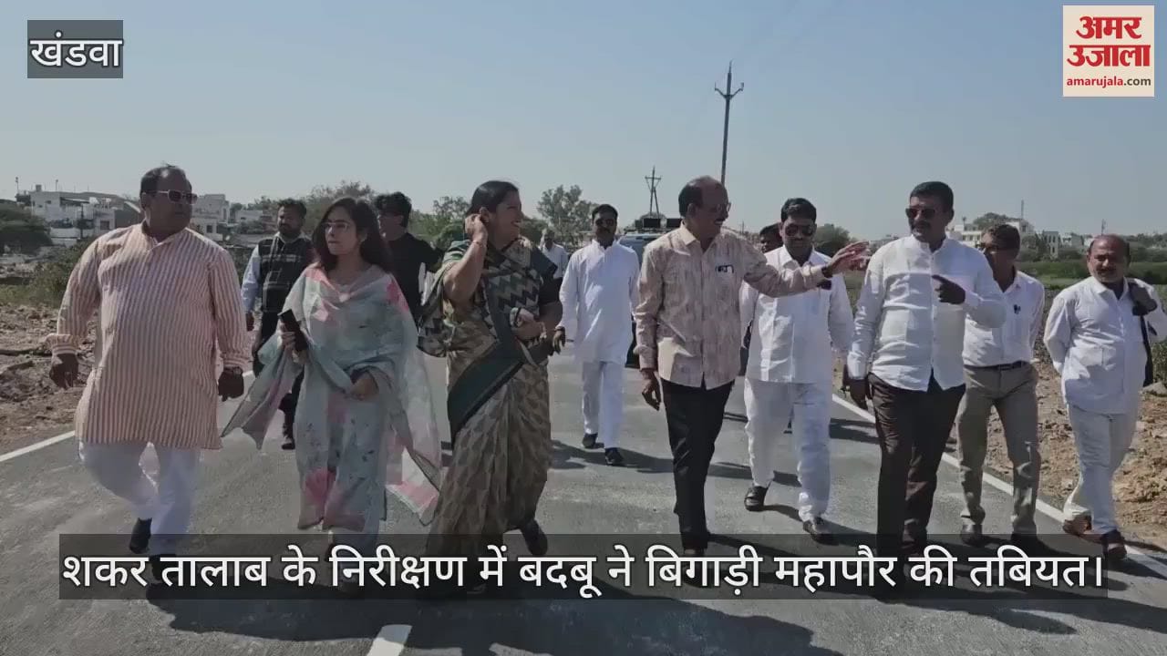 The mayor who came to inspect Shakar Talab before the bulldozer action, became sick due to the foul smell