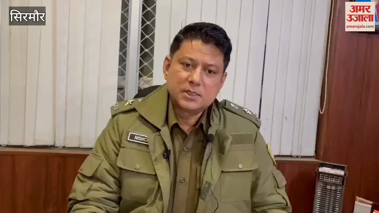 VIDEO : Two arrested with 323 grams of chitta on Mehruwala Bhuddi road