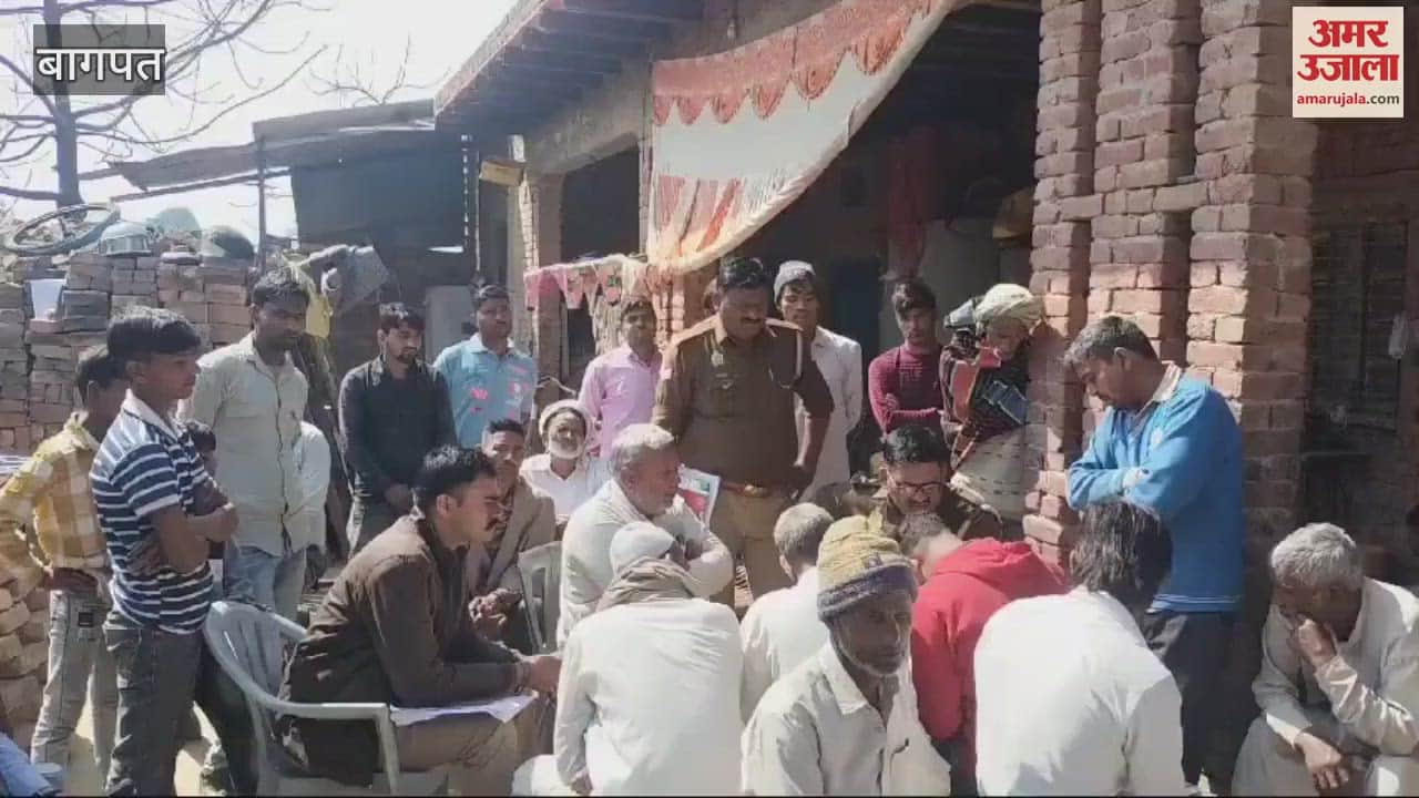 VIDEO : Wheel of tempo fell on two year old girl, she died on the spot