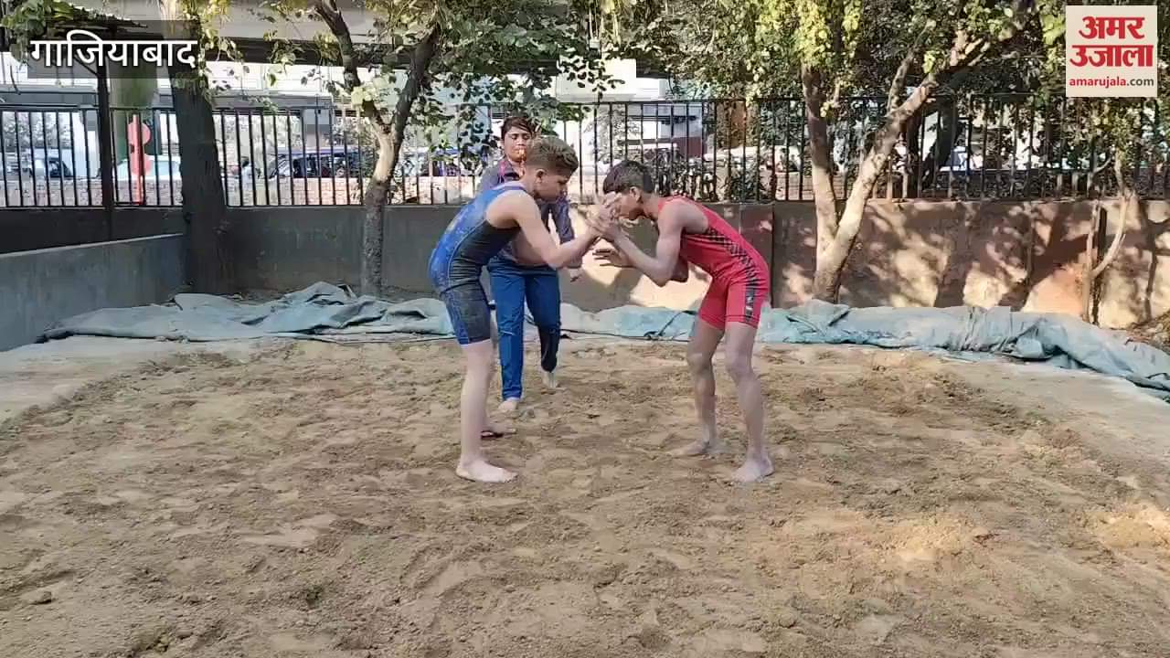 VIDEO : District level wrestling trials were organized at Mahamaya Stadium in Ghaziabad