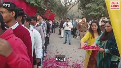 VIDEO : UP Board exams begin amid tight security, flowers showered on students in Meerut