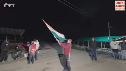 VIDEO : Celebration in Baramulla on Virat Kohli's brilliant performance, crowd gathered on the streets with tricolor