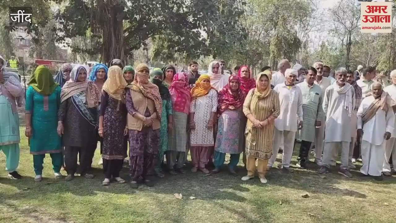 VIDEO : Villagers complained to DC about people obstructing the construction of a street in Jind's Padana village