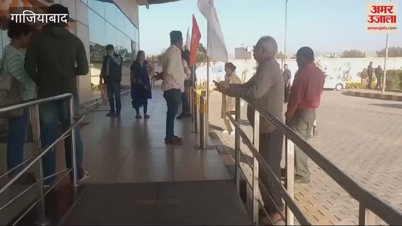 VIDEO : Flight from Hindon Airport to Bangalore was delayed by 1 hour on first day
