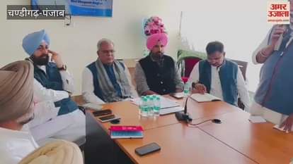 VIDEO : Punjab Congress in-charge held a meeting of Congress leaders
