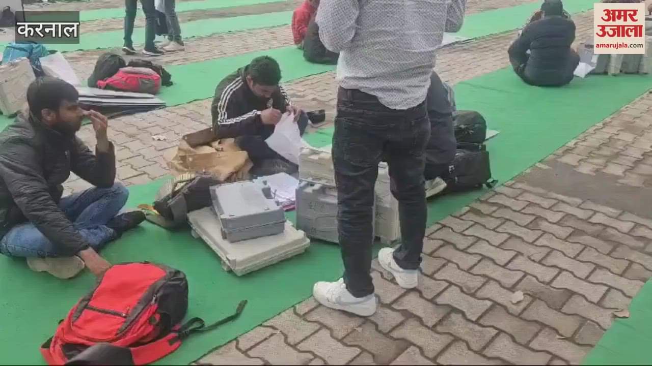 VIDEO : Karnal civic elections, EVMs and polling parties leave for booths amid tight security