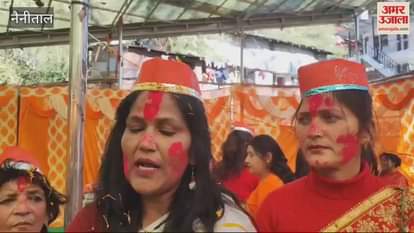 VIDEO : महिला होली का आयोजन, अबीर-गुलाल लगाकर गीतों पर जमकर नाची महिलाएं