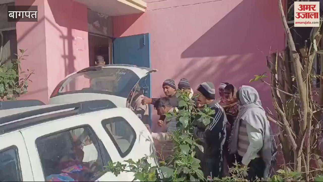 VIDEO : Baghpat: Bike catches fire after hitting stone laid for construction on highway, BSF jawan dies