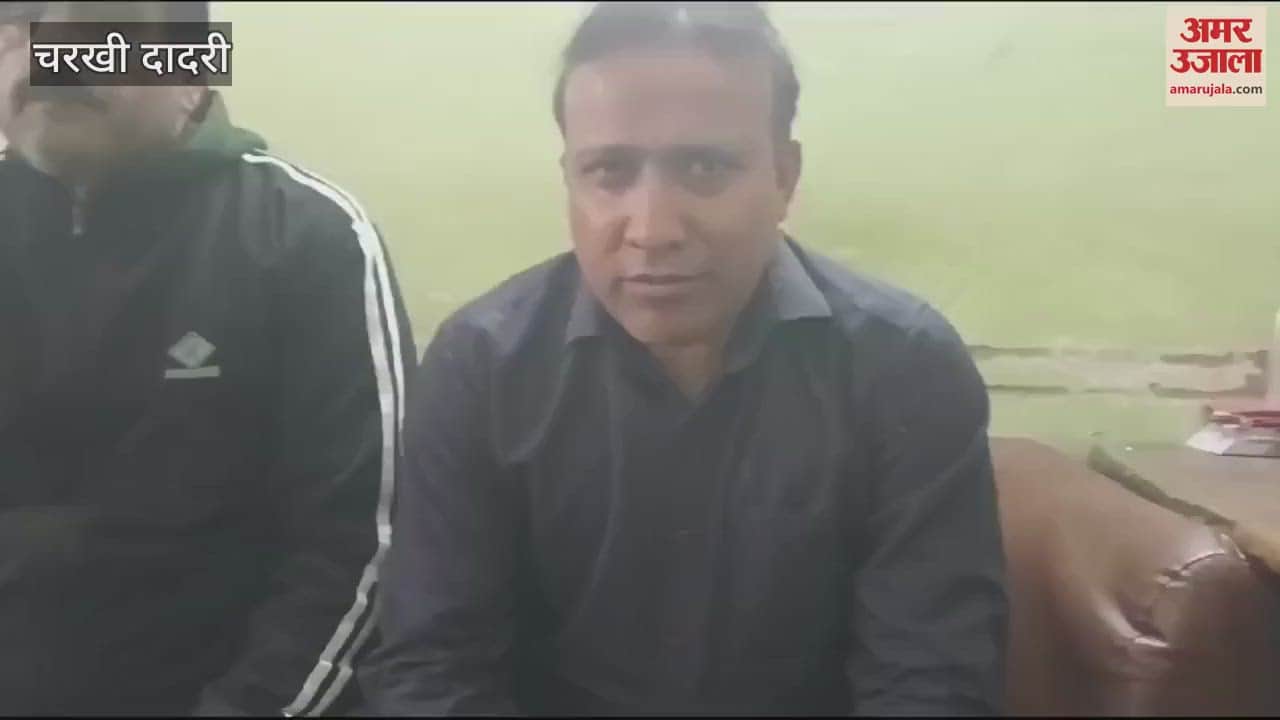 VIDEO : 40 batteries of 12 vehicles parked at Dadri Municipal Council office stolen