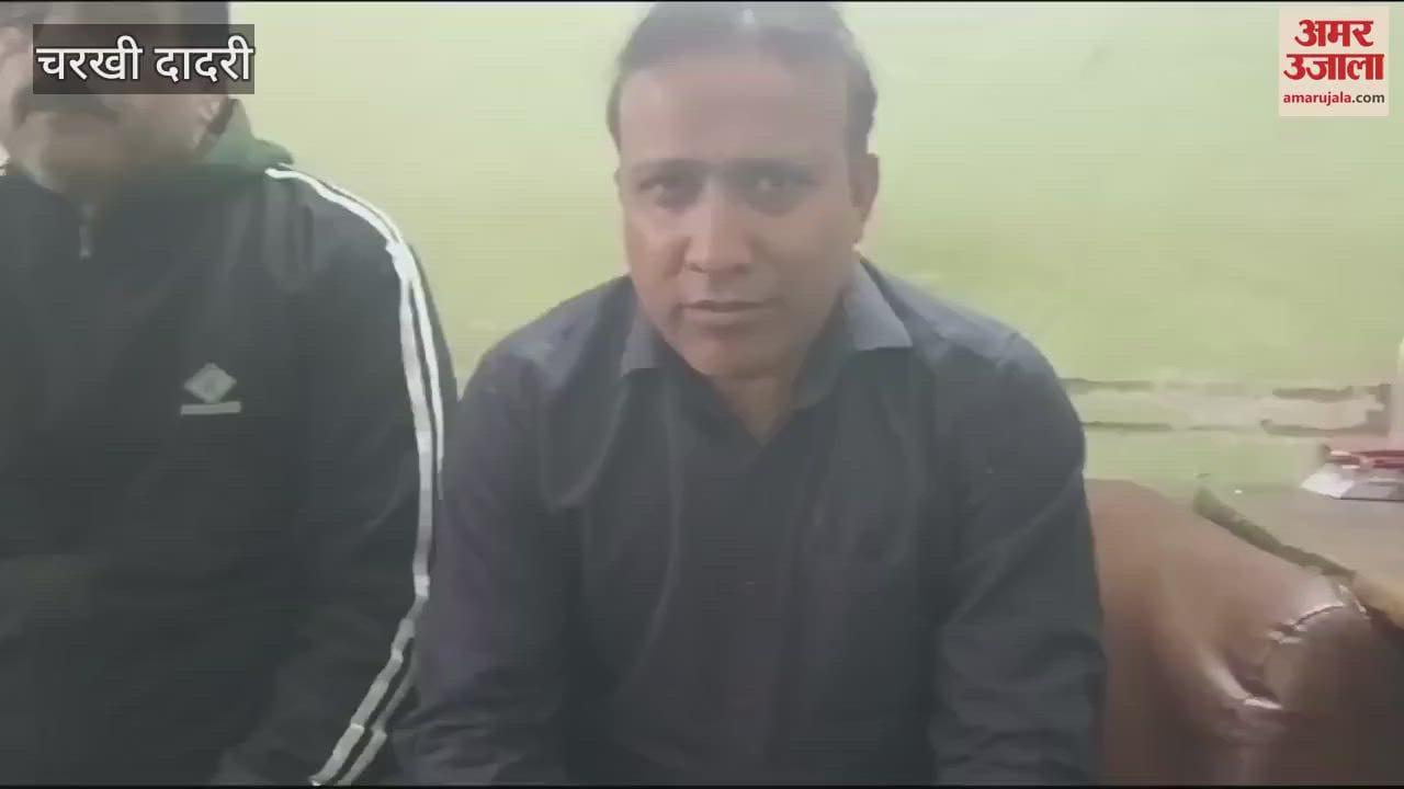 VIDEO : 40 batteries of 12 vehicles parked at Dadri Municipal Council office stolen