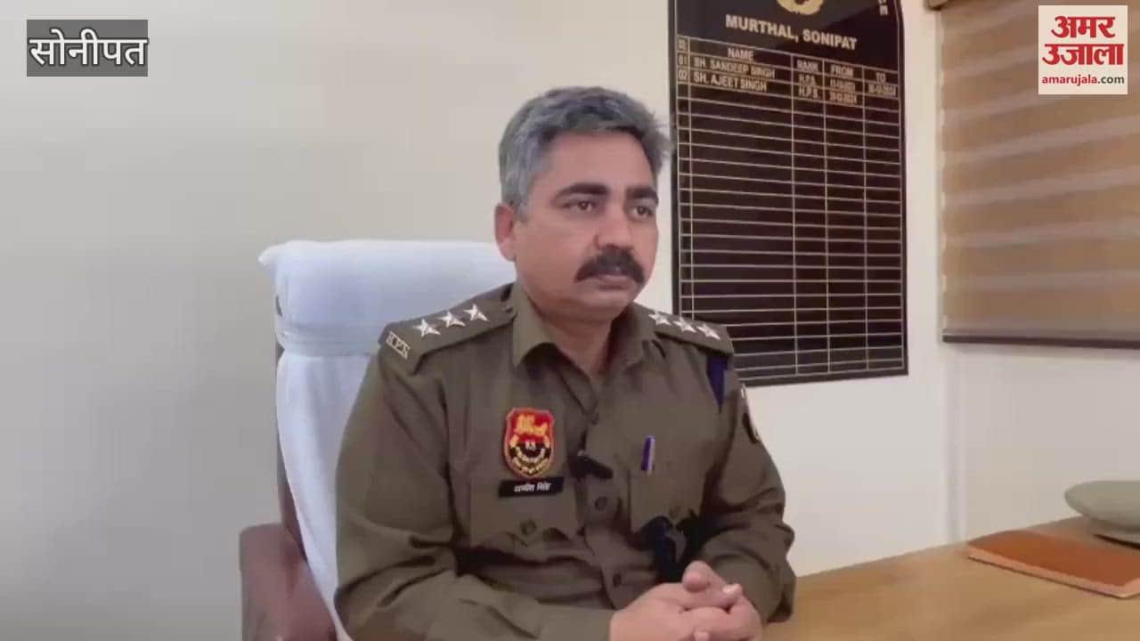 VIDEO : armed miscreants looted employees and customers at liquor shop In Sonipat