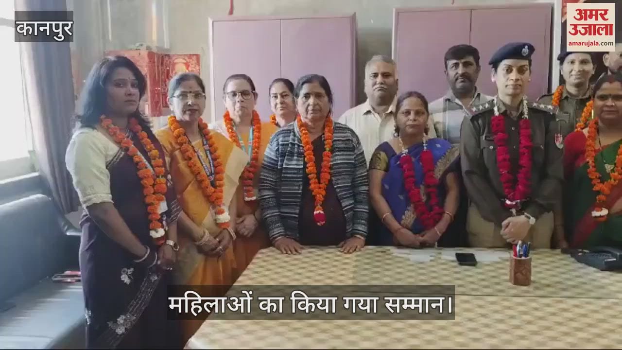 VIDEO : Govindpuri station was decorated with pink lights, celebrated Women's Day by cutting cake