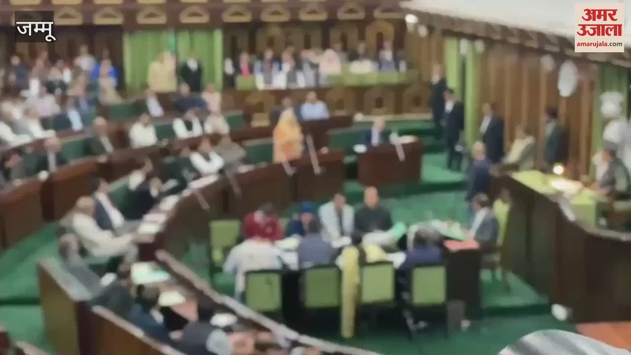 VIDEO : Ruckus in Jammu assembly, issue of lathicharge on daily wage workers heated up