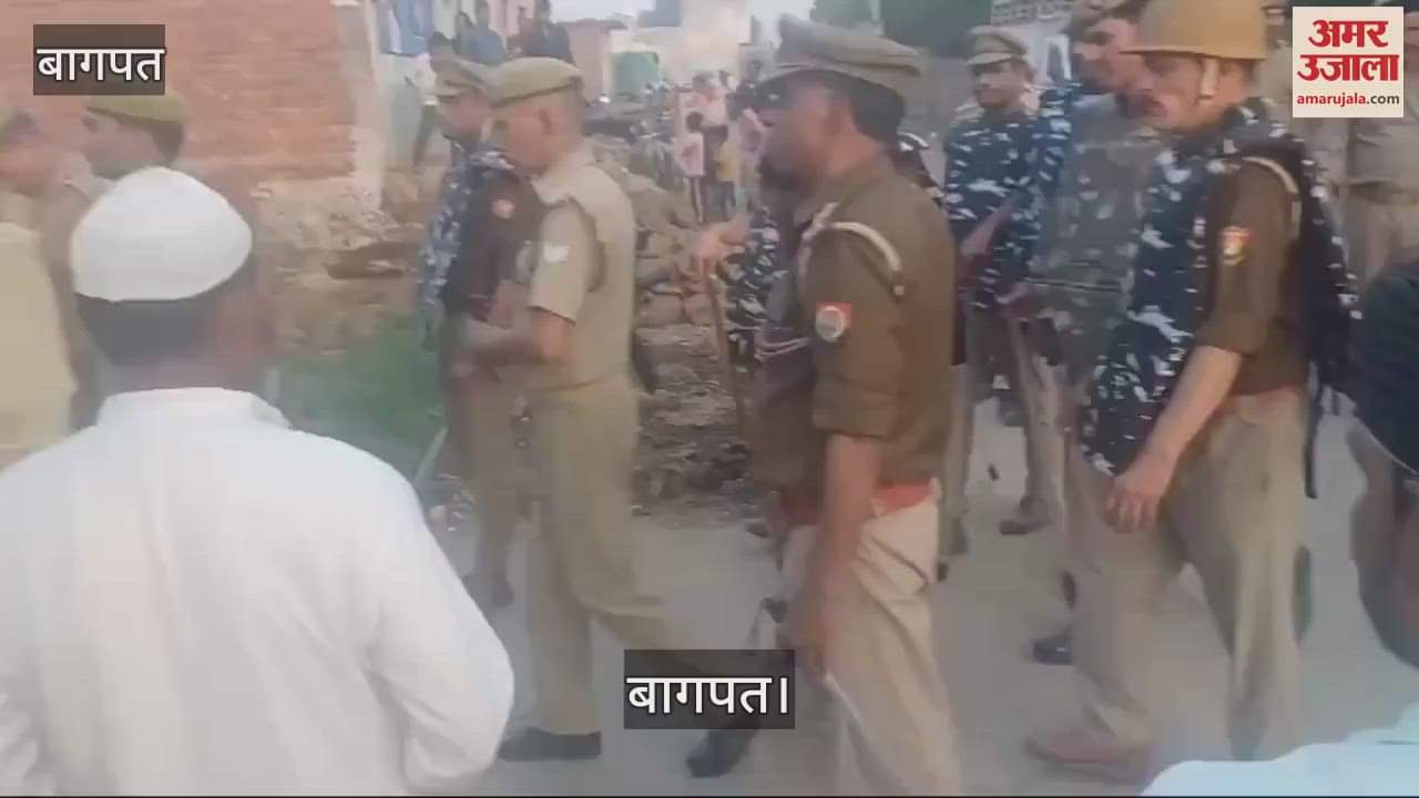 VIDEO : Police conducted a foot march in Baghpat to ensure a peaceful Holi and Friday prayers