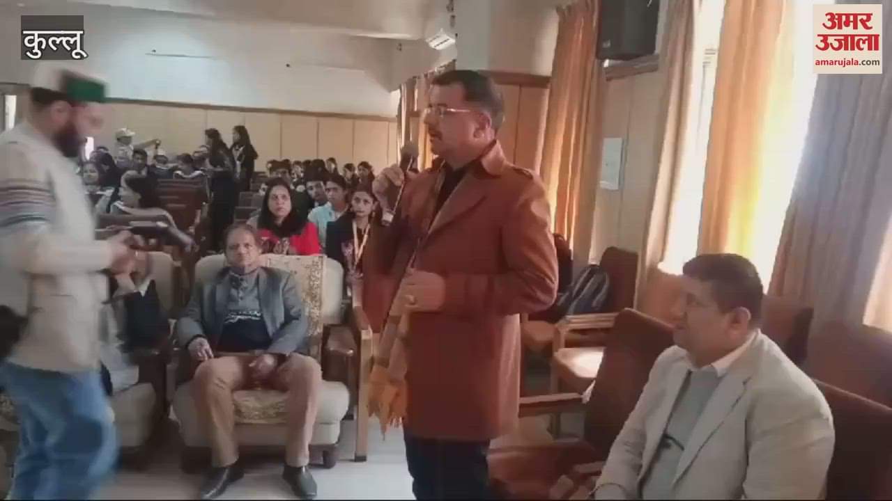 VIDEO : Poets and writers brainstormed in the literary festival