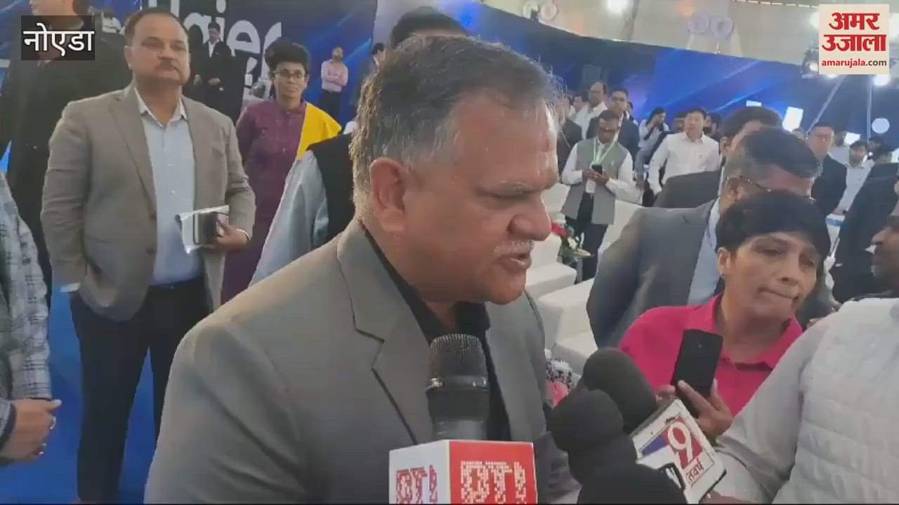 VIDEO : Chief Secretary Manoj Singh said that the date of the first flight from Noida Airport will be decided after the review meeting of the Chief Minister