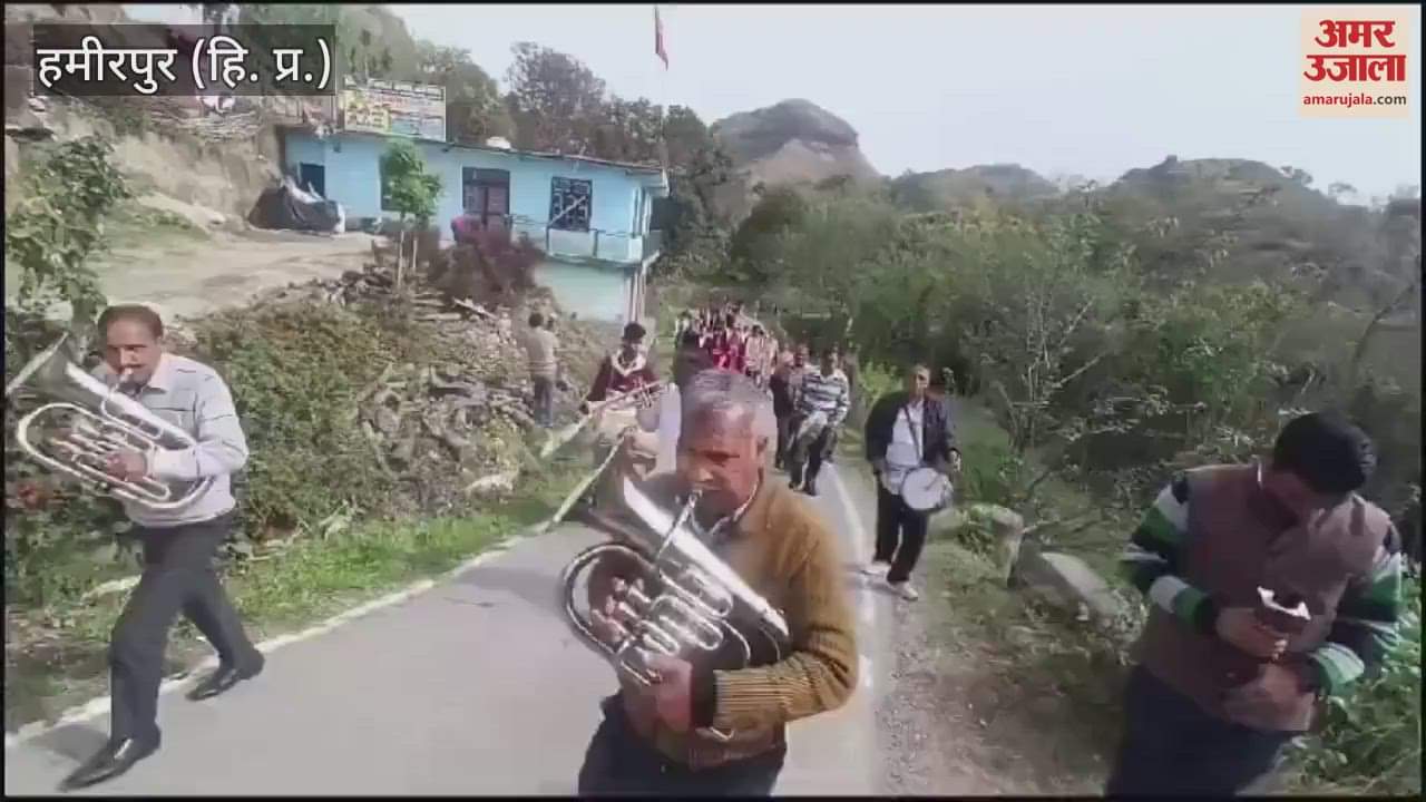 VIDEO : Indian Army Lieutenant Rohit Chandel of Karha village in Hamirpur was given a grand welcome on his arrival home