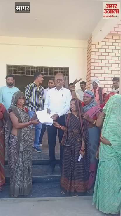 Women came in protest against the sale of liquor in every street