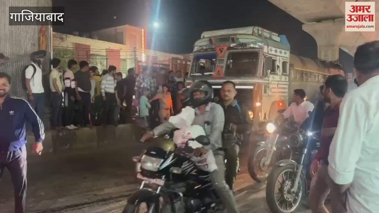 VIDEO : Truck driver beaten up by mob in Ghaziabad road rage