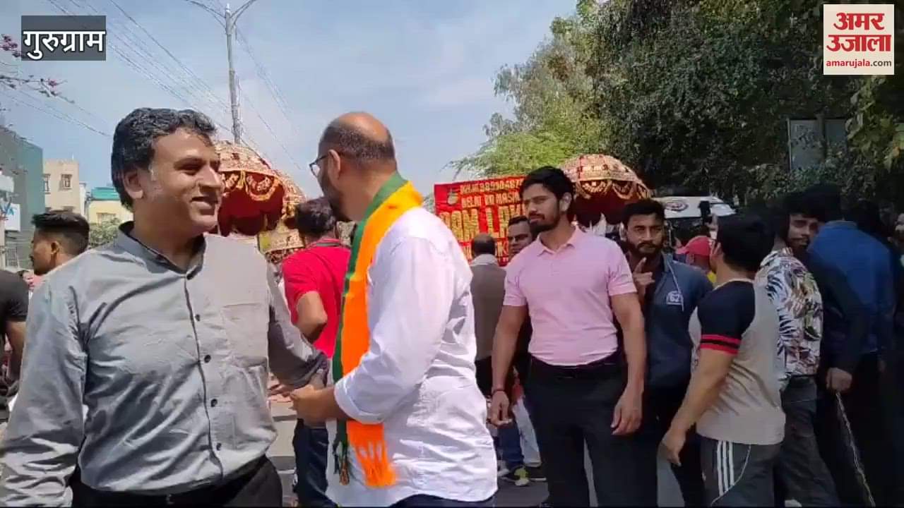 VIDEO : Supporters of winning candidates celebrate after counting of votes in Gurugram Municipal Corporation elections