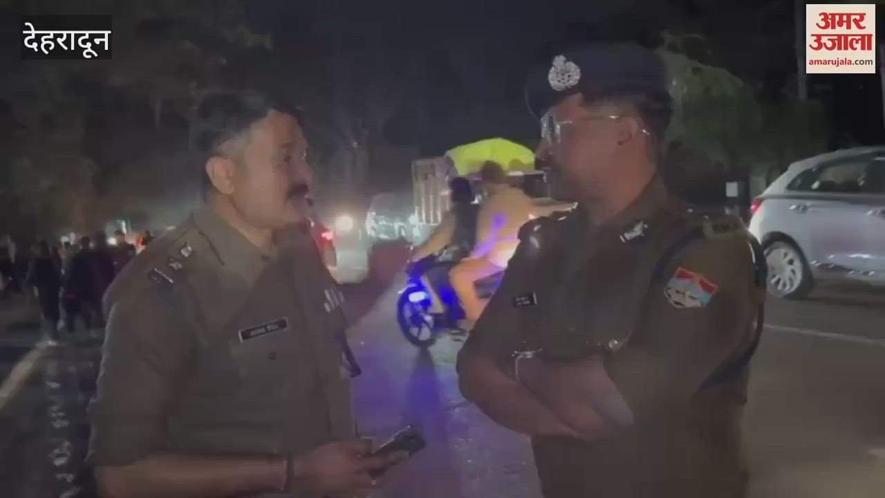 VIDEO : A high speed luxury car trampled six people in Dehradun four died on spot