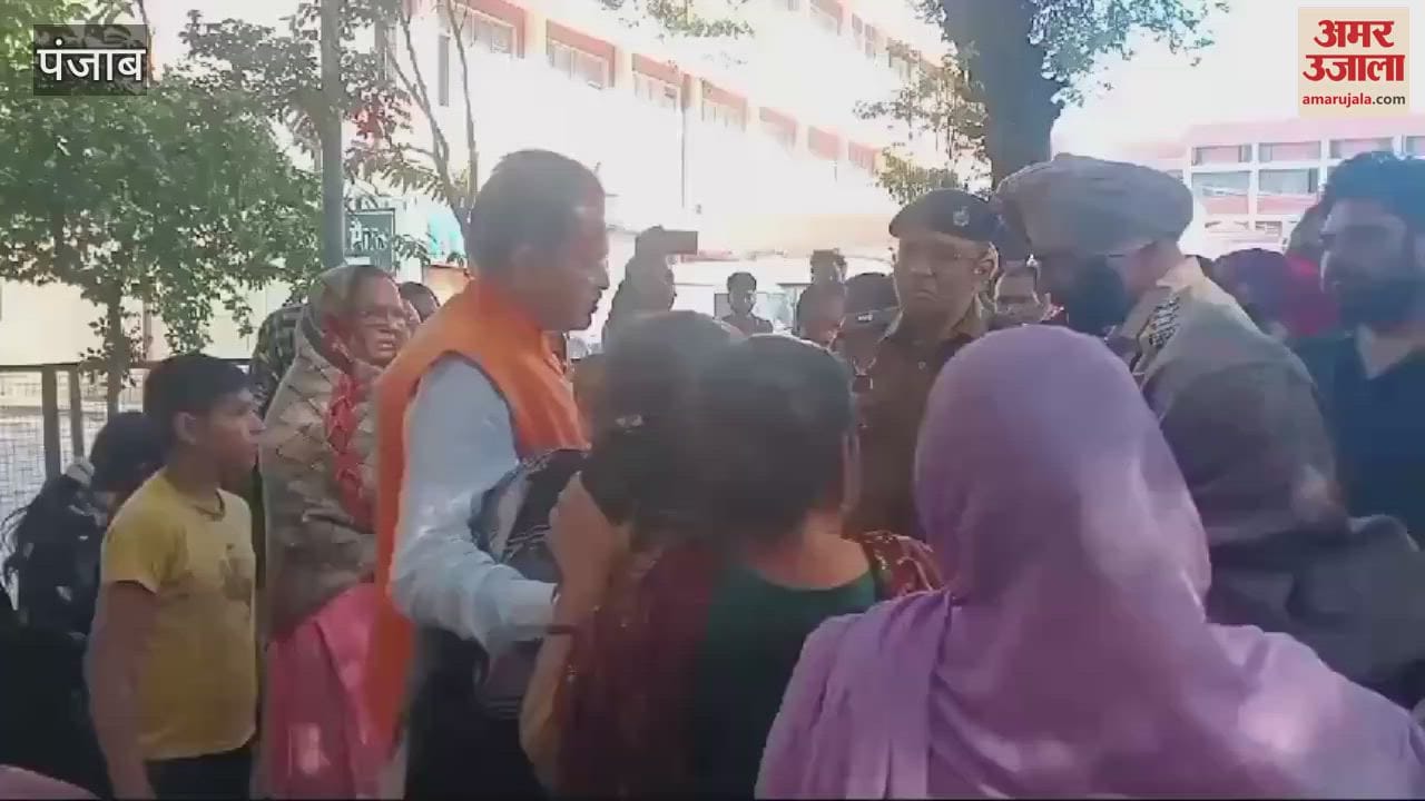 VIDEO : Moga Hindu organizations enraged over murder of Shiv Sena leader, staged sit-in demanding arrest