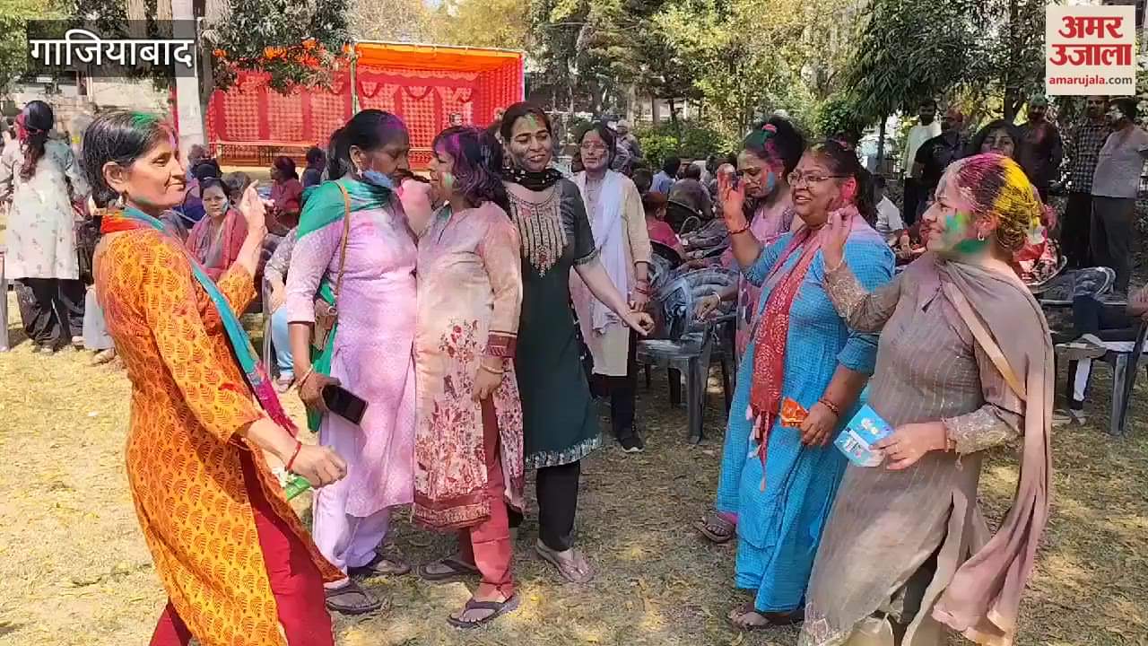 VIDEO : Holi festival was celebrated in Ghaziabad's Vasundhara