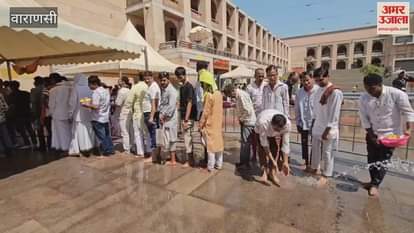 VIDEO : Convenience for devotees of kashi vishwanath Feet will not burn mats laid water sprinkled