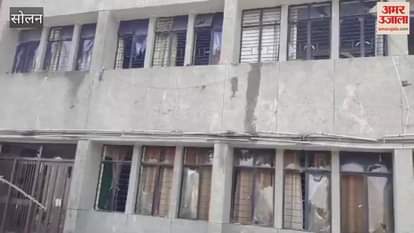 VIDEO : Lightning struck a private school campus in Solan, causing damage to the building