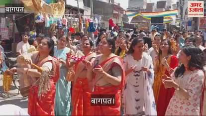 VIDEO : Devotees took out a grand chariot procession at the Adinath Digambar Jain temple in Khekra, Baghpat