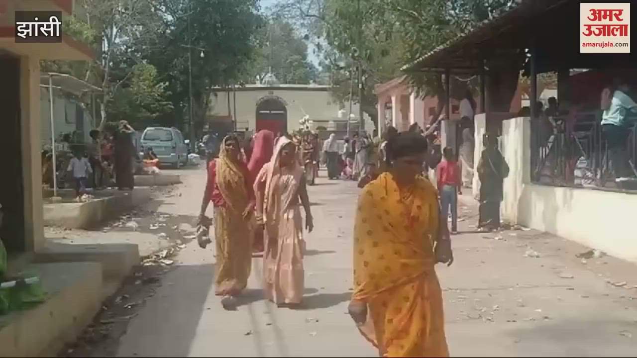 VIDEO : On Bhai Dooj, sisters reached Jhansi District Jail to apply tilak to their brothers