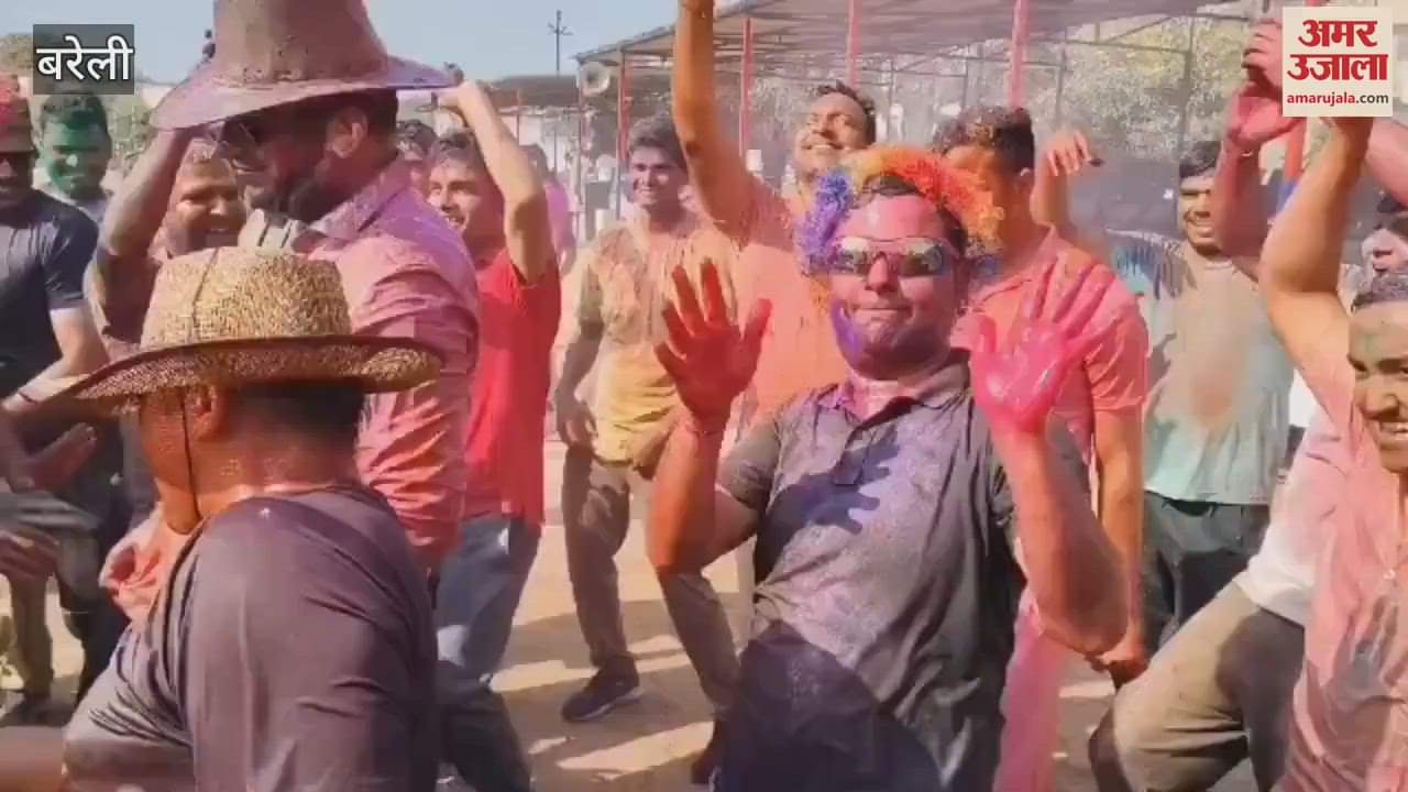 VIDEO : Bareilly SSP Anurag Arya dance on the song Teri Aankhya Ka Yo Kajal