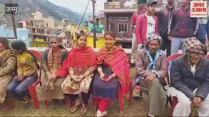 VIDEO : Holi was celebrated with fervour in Chinani town, from children to elders everyone celebrated Holi with great enthusiasm