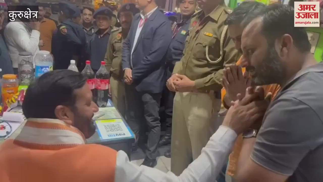 VIDEO : In Kurukshetra, Chief Minister Naib Saini stopped the convoy to know the condition of the shopkeepers, the video went viral