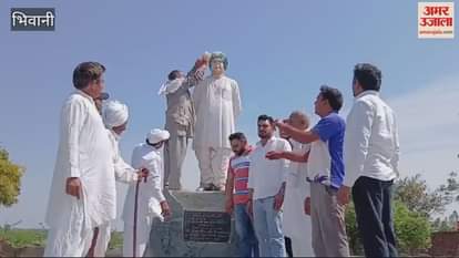 VIDEO : The matter of insulting the statue of Chaudhary Devi Lal in Dhanana, Bhiwani was resolved, the family apologized in the Khap Panchayat