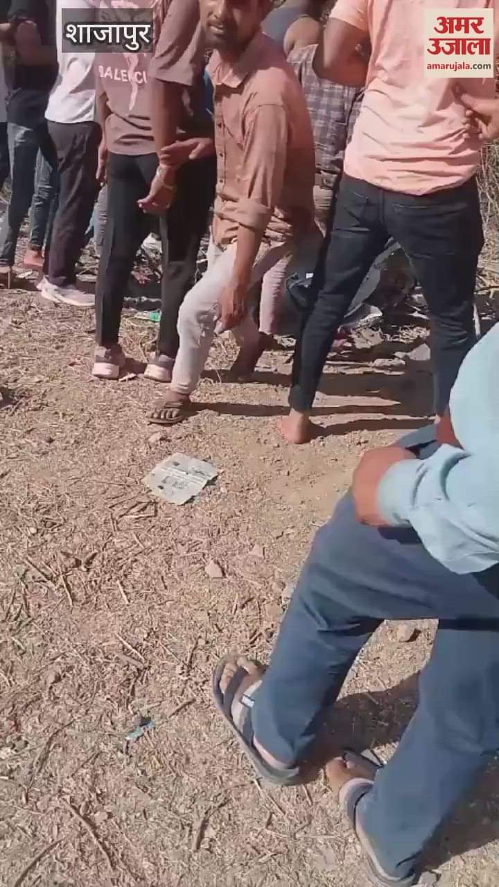 MP News Two youths of Shajapur died and two others were injured in road accident in Rajasthan