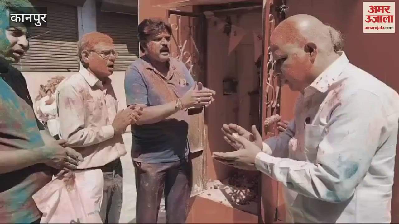 VIDEO : Devotees played Holi in Shri Thakur Ji temple which was freed from encroachment