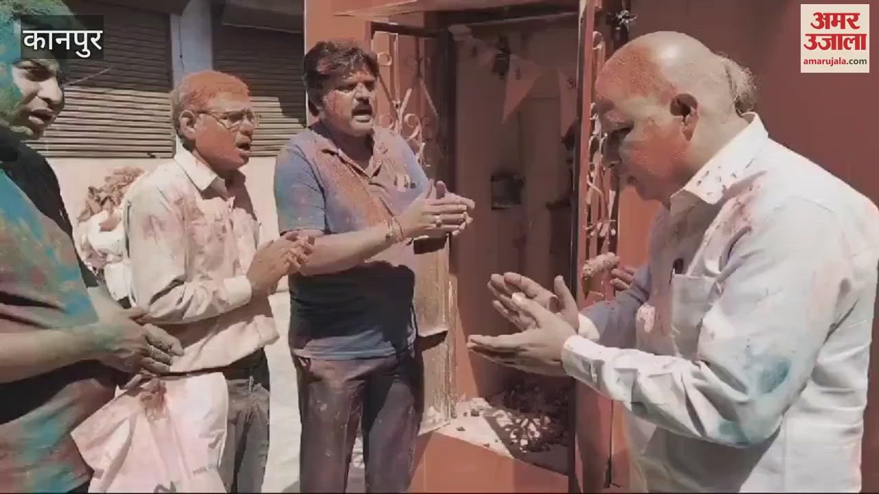 VIDEO : Devotees played Holi in Shri Thakur Ji temple which was freed from encroachment