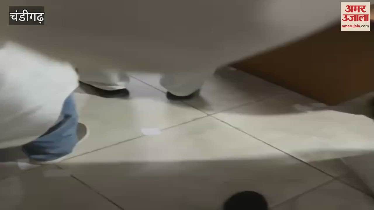 VIDEO : National Youth Award winner beaten by police in police station, seriously injured