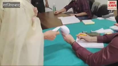 VIDEO : 128 out of 200 patients in Ghaziabad hospital are having breathing and cough problems