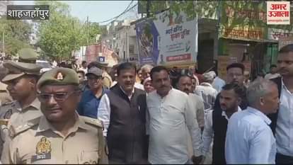 VIDEO : Protest against Lat Sahab procession lathi charge in shahjahanpur