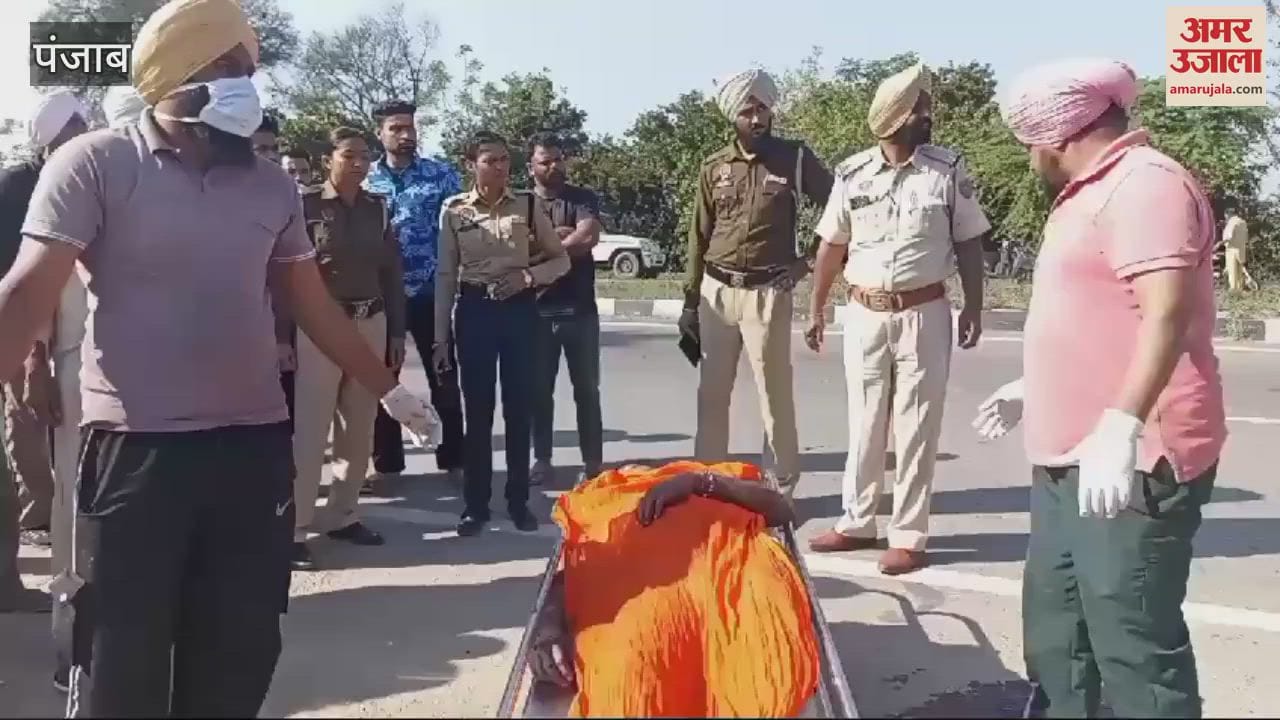 VIDEO : मोगा में तेज रफ्तार कार ने बाइक को मारी टक्कर, युवक की मौत