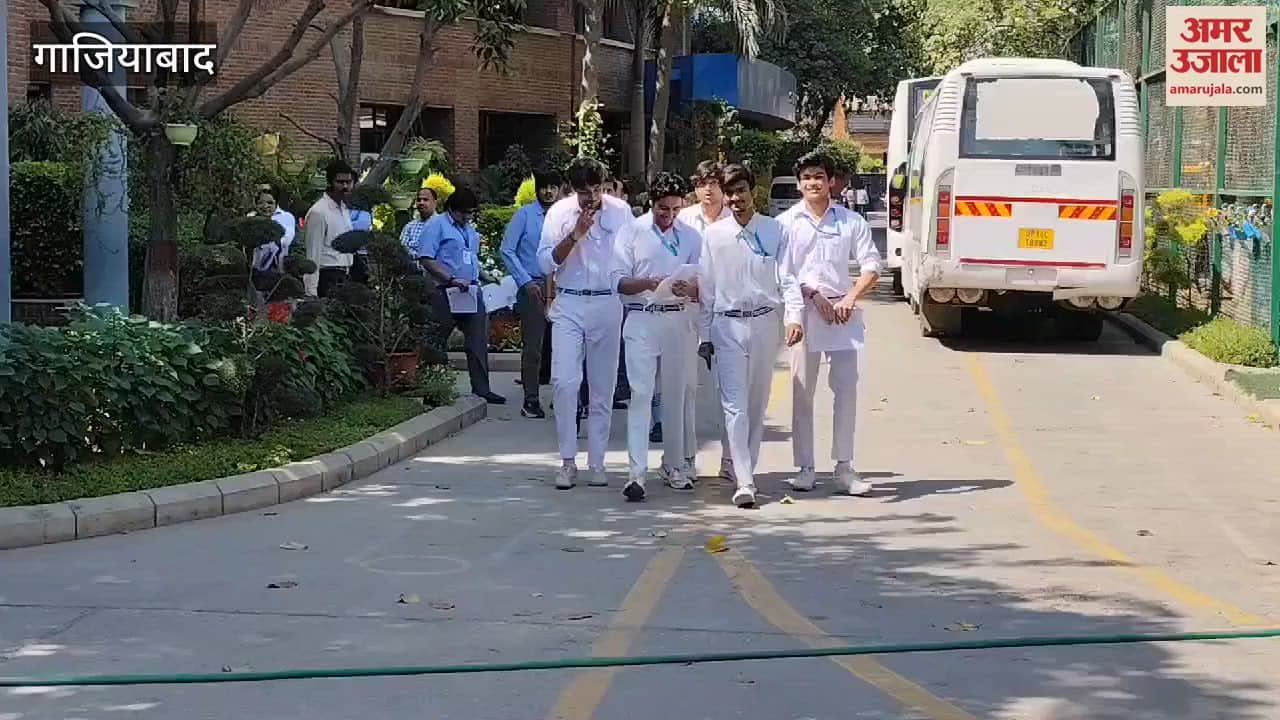 VIDEO : Students coming out of school after giving their board exams in Ghaziabad